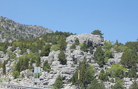 This type of rock for 100 kms or more