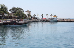 Harbour at Side