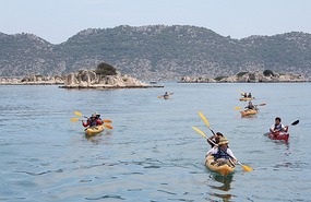 We met kayakers