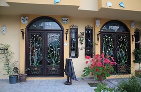 Nice retsuarant facade