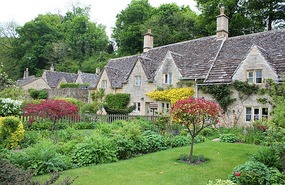 Lovely gardens in Bibury