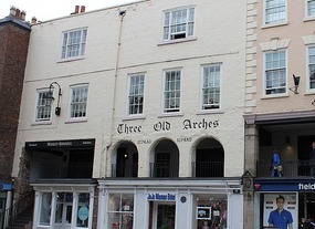 Three old arches - from 1200