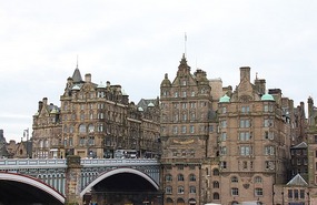 The bridge and the newspaper office