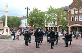 Pipe band, never saw one in Scotland