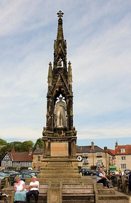 Memorial to Baron Feversham, Helmsley Square
