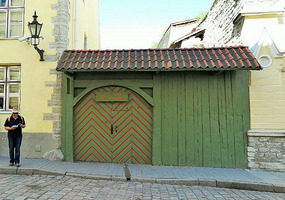Tallinn door