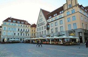 Cafes in Tallinn Town Hall Square