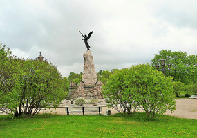 Memorial to sunken ship