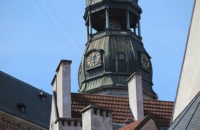 St Peter's Church steeple been rebuilt many times