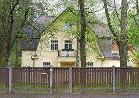Houses in Mezaparks suburb are rather grand
