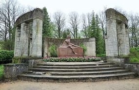 Rainis memorial