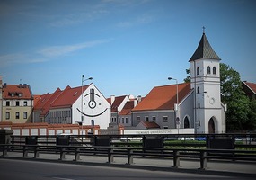 Love the owl face on the University