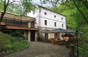 Vandens Malunas Restaurant