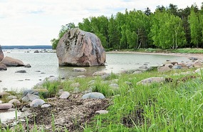 More boulders