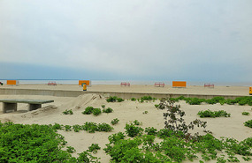 Beach flat and so quiet