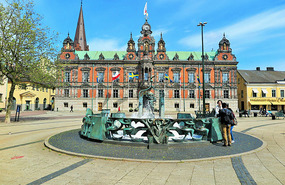 Commemorative fountain in Stortorget