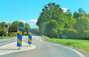 Swedes us their national colours on road signs