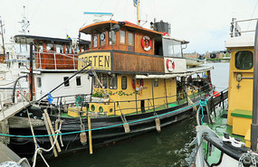 Old boat- 1895