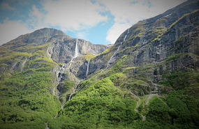 At Gudvangen