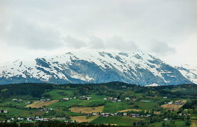 Near Voss