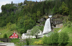 Steinsdalsfossen, not far from Bergen