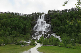Tvindfossen - perfect waterfall look