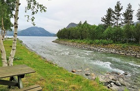 Lunch spot  - needed a jacket on here