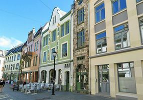 Narrowest house in town