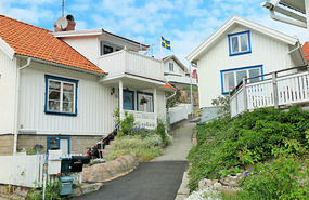 Pastel colours on wooden houses