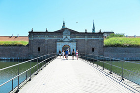 Entering Kronborg Slott