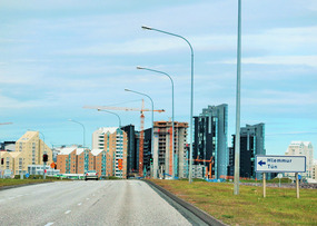 I had not expected so many tall buildings