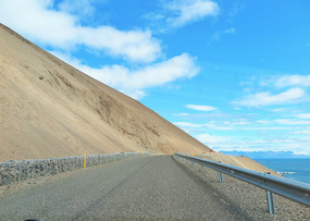 Suddenly sandy coloured mountains
