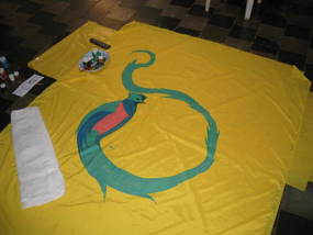 .01 Art project,  painting the Queztaltrekker logo