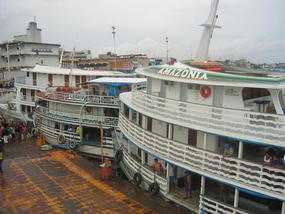 ,01  The port in Manuas