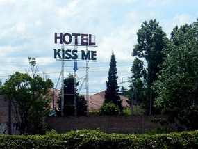 Hotel Kiss me