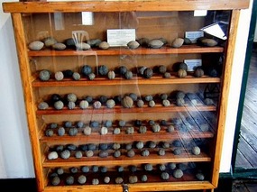 Lots of round stone things