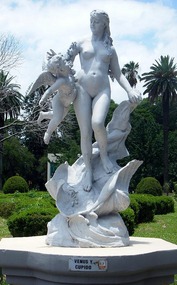 Venus and Cupid Parque 9 Julio