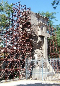 Ruins of San Francisco (& lots of scaffolding!)