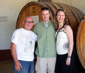 T with Tracey & Steve, fellow wine tasters from NY