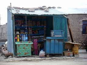 Local shop in Colchani