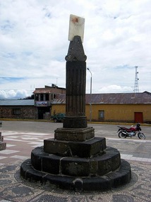 Sundial in Chuquito plaza