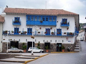 Another fine Cuzco building