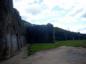 Zig-zag walls at Sacsayhuaman