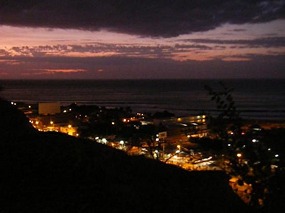 Sunset over Mancora (cue the funfair music)