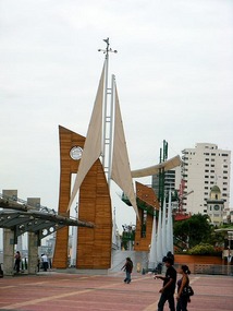 Guayaquil seafront Malecon 2000