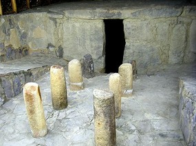 Dolmen burial chamber, El Infiernito
