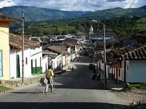 road back into San Agustin