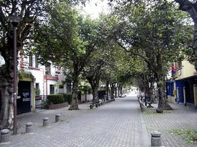 A quiet street in Mariscal.