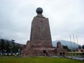 Mitad del Mundo monument