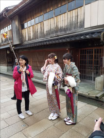 Emiko with students in Higashi Chaya District